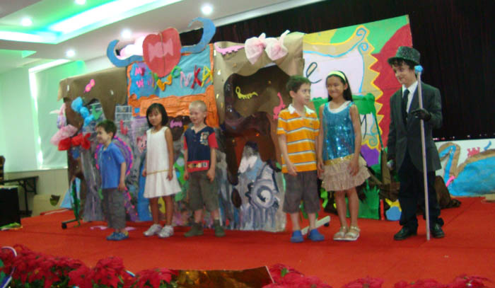 JZ School - Charlie and the chocolate factory production